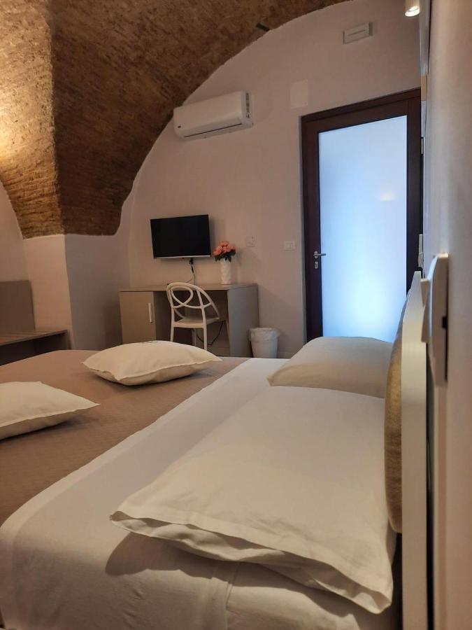 Dimora Donna Dora - Albergo Diffuso San Martino in Pensilis Exterior photo
